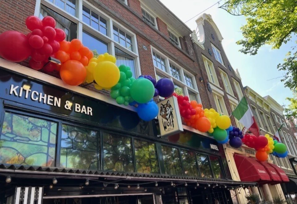 Gaypride restaurant aankleding
